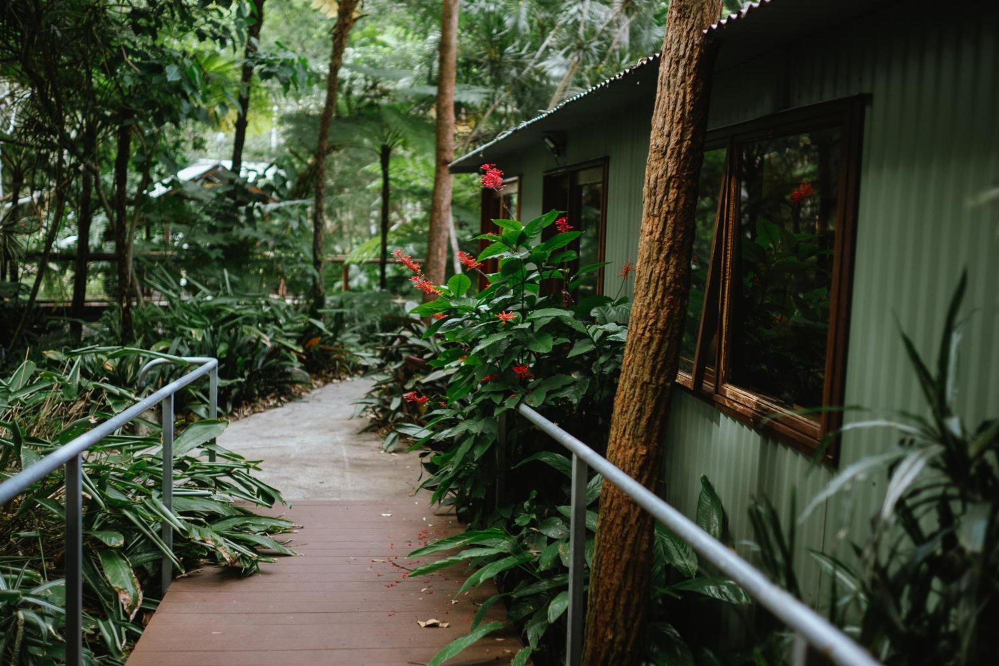 Aparthotel The Oasis At One Mile Beach Nelson Bay Exterior foto